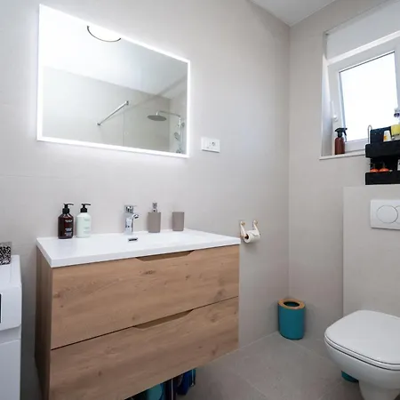 Family-friendly With Swimming Pool - Lozice, - 24328 Апартаменты *