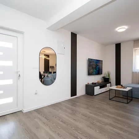 Family-friendly With Swimming Pool - Lozice - 24328 Apartamento *