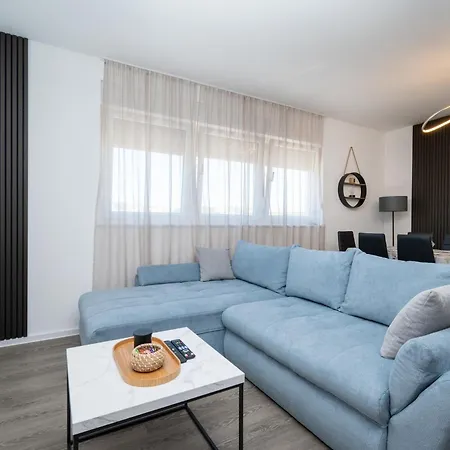Family-friendly With Swimming Pool - Lozice, - 24328 Апартаменты Вир