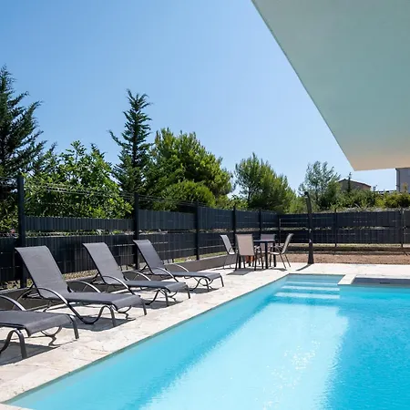 Апартаменты Family-friendly With Swimming Pool - Lozice, - 24328