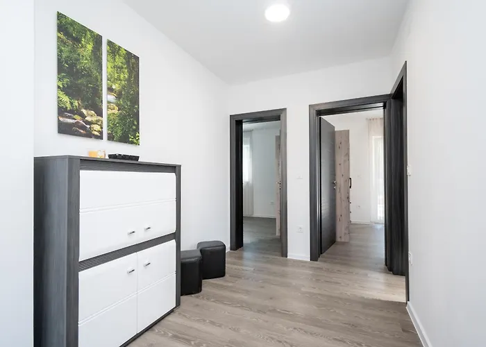 Family-friendly With Swimming Pool - Lozice, - 24328 Apartment Vir