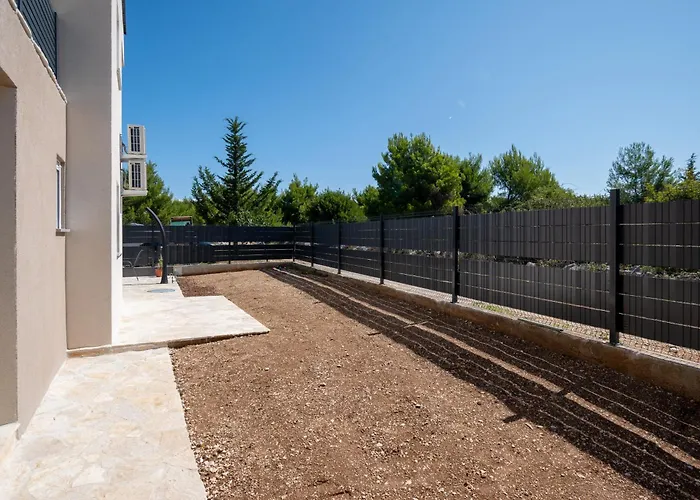 Apartamento Family-friendly With Swimming Pool - Lozice - 24328 Vir